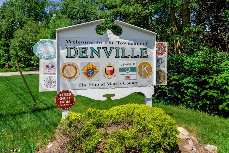 Schoolhouse Plaza - Residential