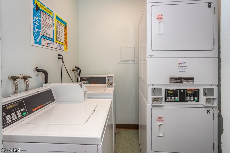 Schoolhouse Plaza - Residential