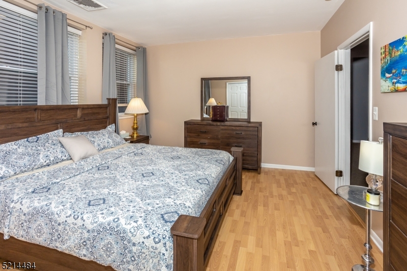 Schoolhouse Plaza - Residential