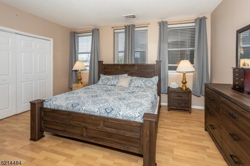 Schoolhouse Plaza - Residential