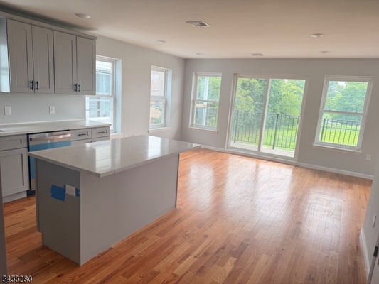 725 S 11TH ST # 2, NEWARK, NJ 07103 - Image 8fe279ccf3d7bead44d5706f17e2fc26/758350771