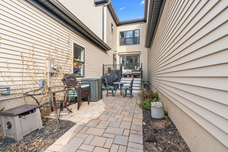 Montgomery Crossing - Residential