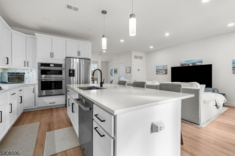 Montgomery Crossing - Residential