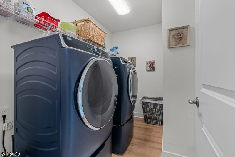 Montgomery Crossing - Residential