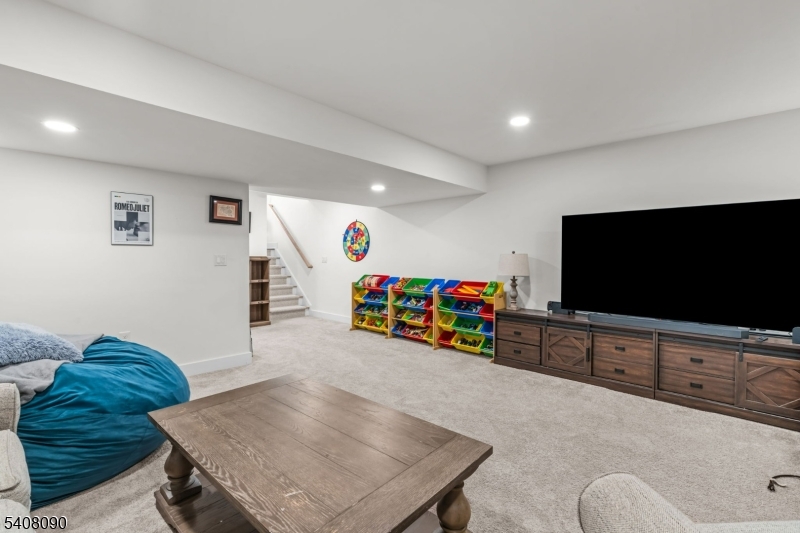 Montgomery Crossing - Residential