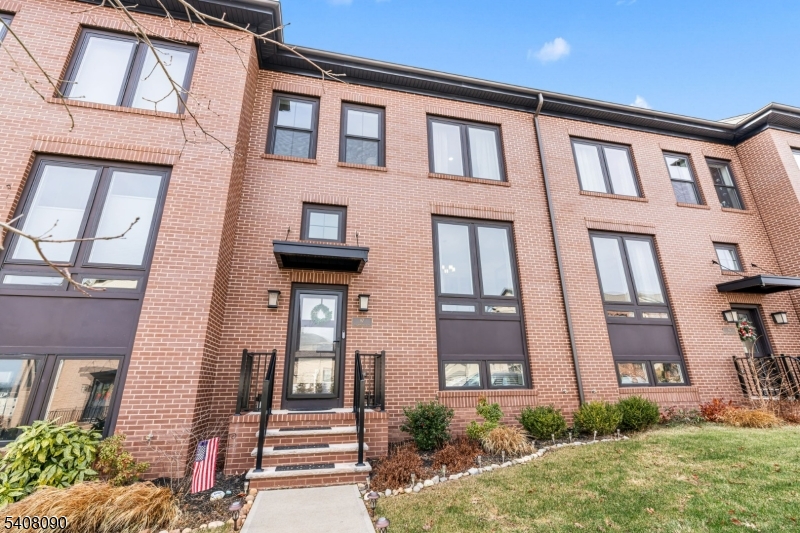 Montgomery Crossing - Residential