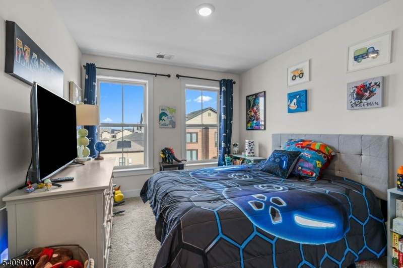 Montgomery Crossing - Residential