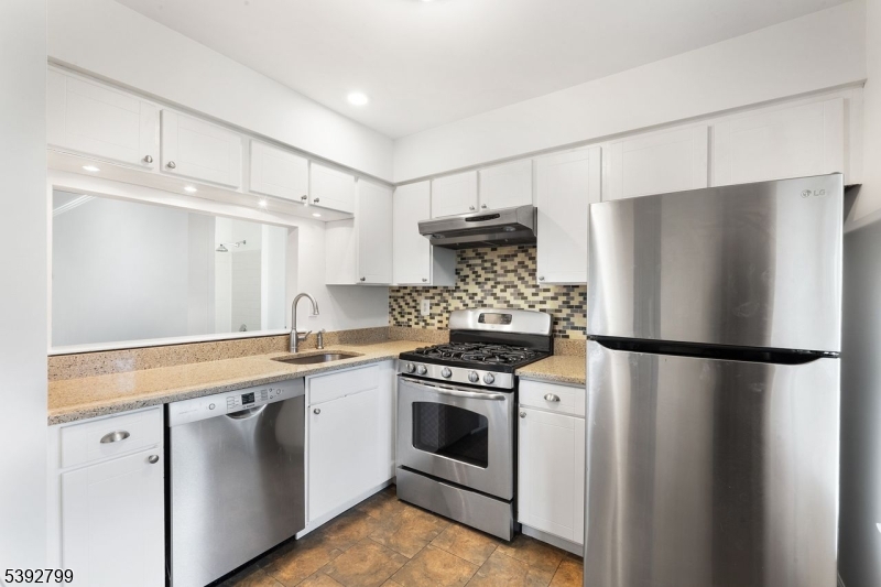 Colonnade at Quailbrook - Residential