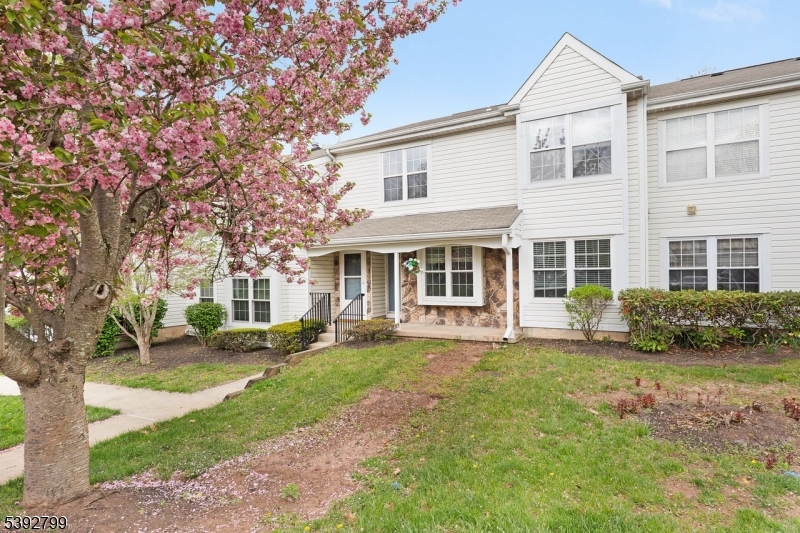 Colonnade at Quailbrook - Residential