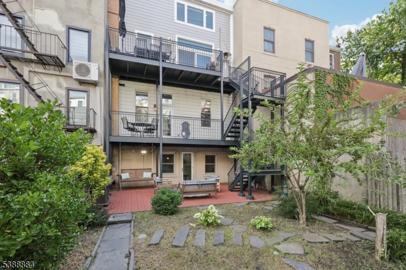 204 Garden Street - Residential