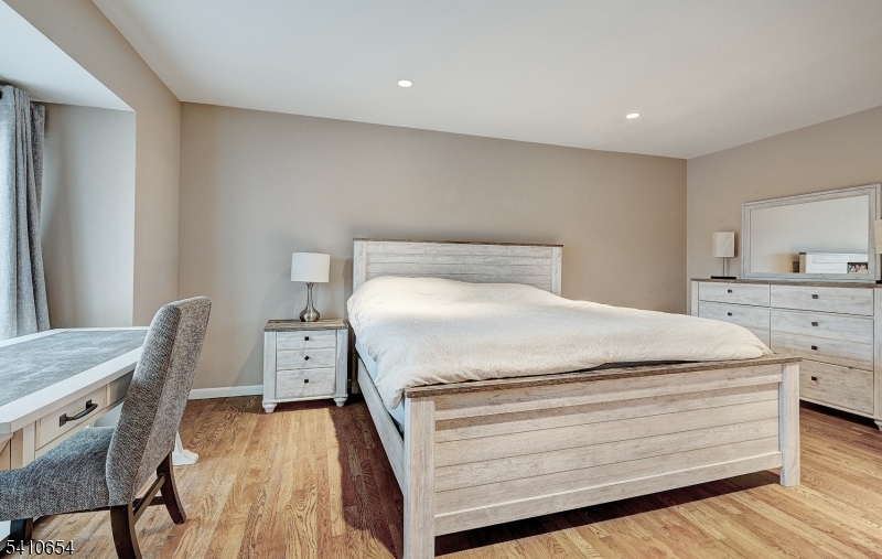 Woodlands condos - Residential