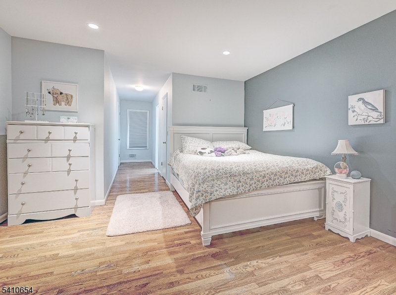 Woodlands condos - Residential