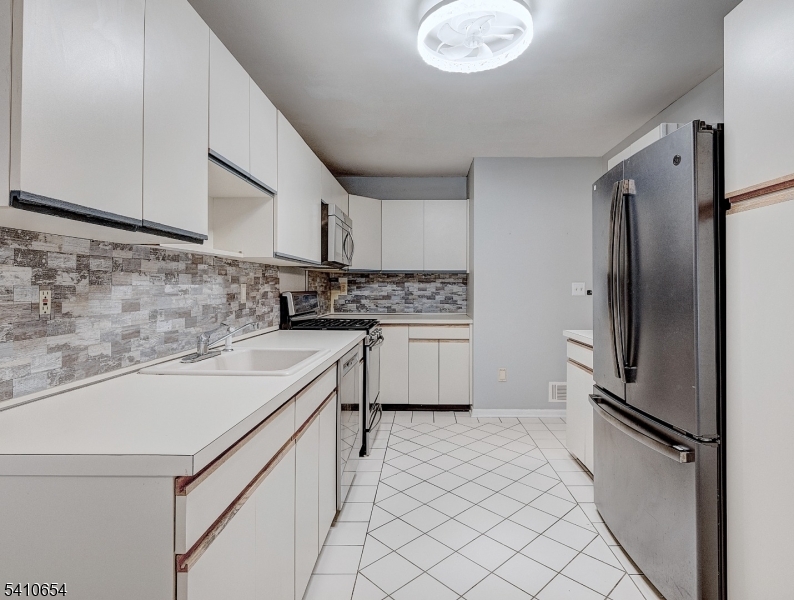 Woodlands condos - Residential