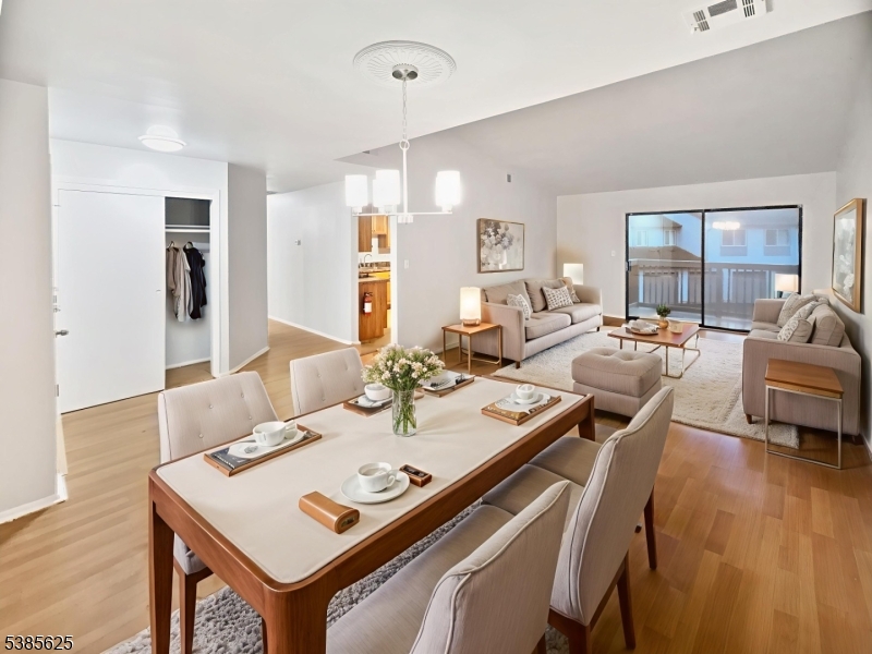 DRAKESVILLE/ROXBURY - Residential