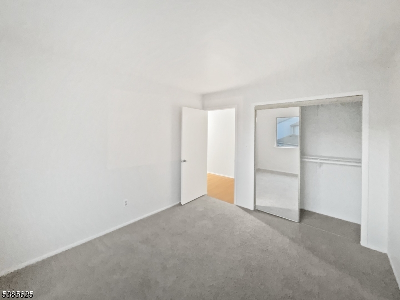 DRAKESVILLE/ROXBURY - Residential