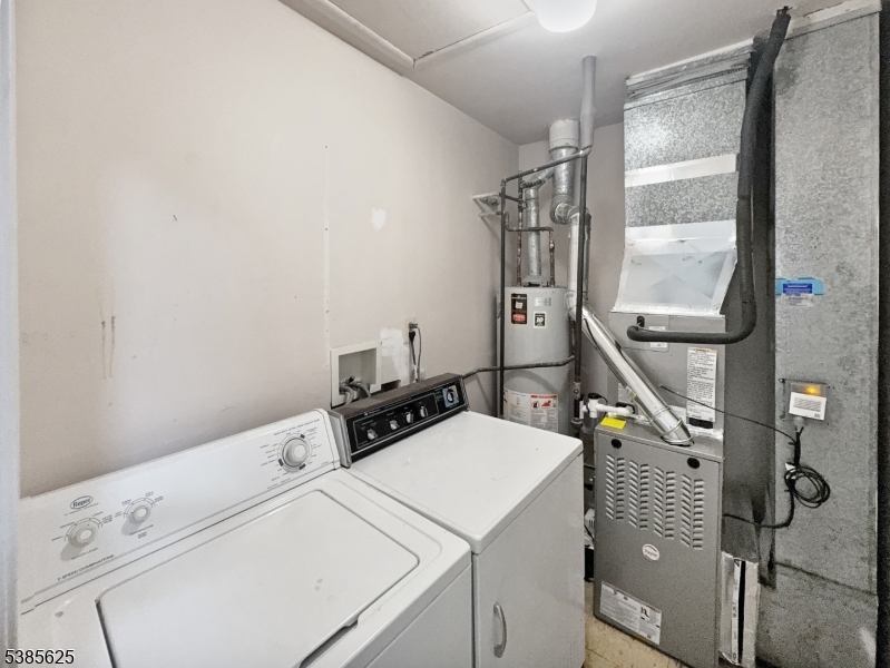 DRAKESVILLE/ROXBURY - Residential