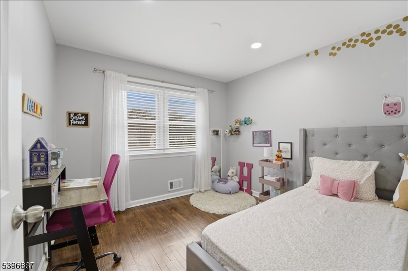 Maplehurst Community - Residential