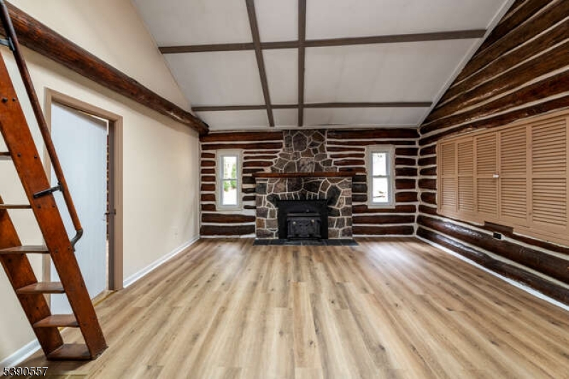 Pinecliff Lake - Residential