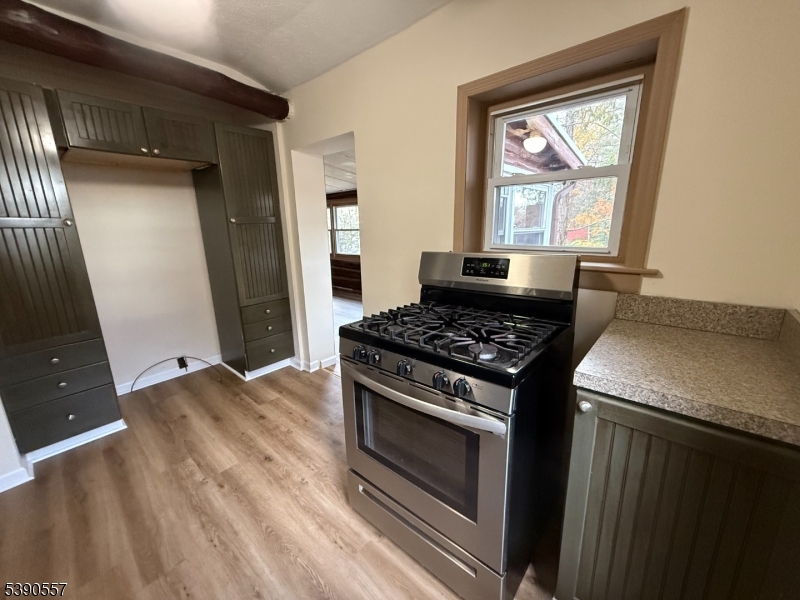 Pinecliff Lake - Residential