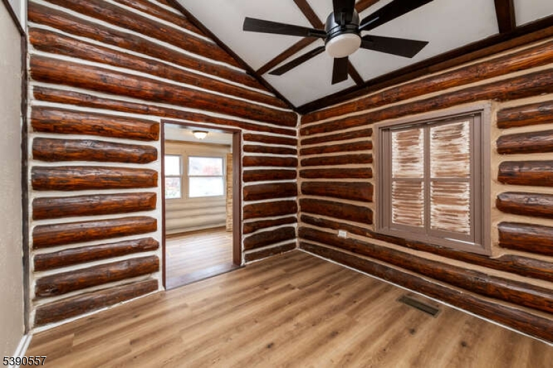 Pinecliff Lake - Residential