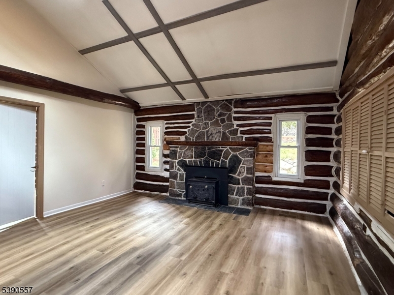 Pinecliff Lake - Residential