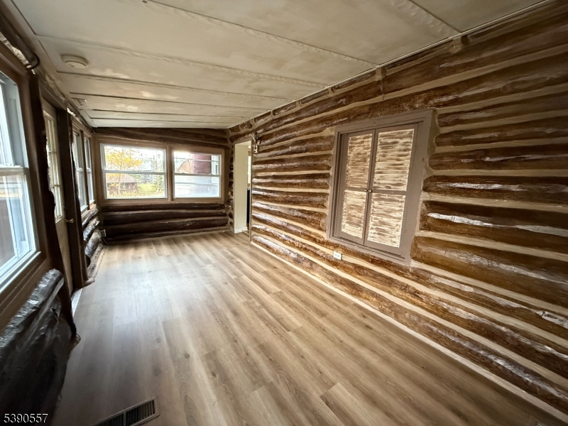 Pinecliff Lake - Residential