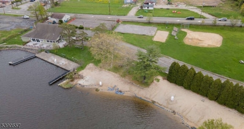 Pinecliff Lake - Residential