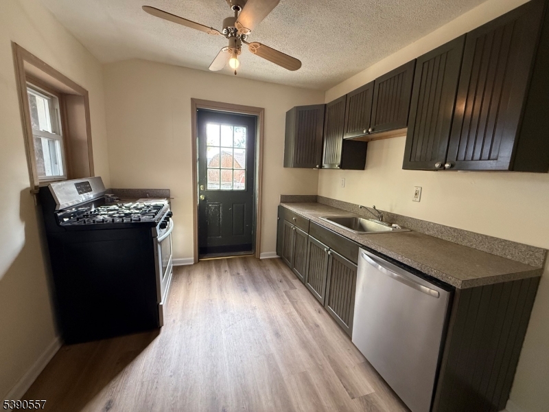 Pinecliff Lake - Residential