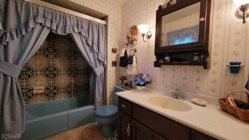 Scenic Lake - Residential