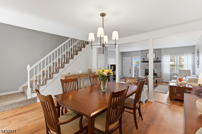 Williamsburg Square - Residential