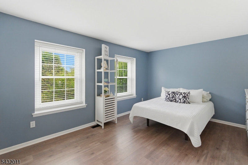 Williamsburg Square - Residential