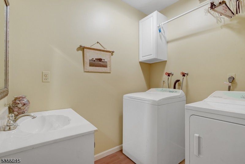 Crestwood Commons - Residential