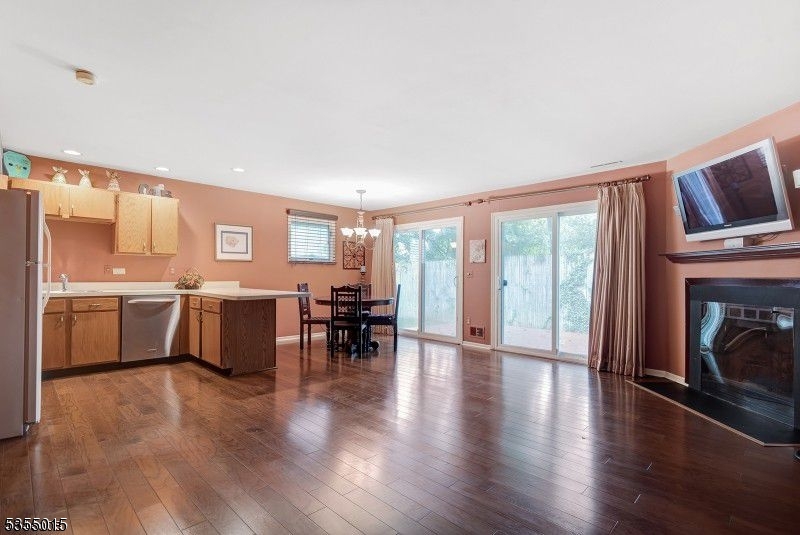 Crestwood Commons - Residential