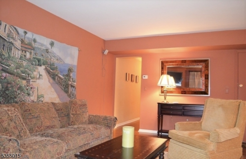 Crestwood Commons - Residential