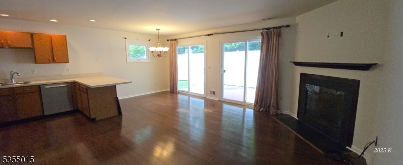 Crestwood Commons - Residential