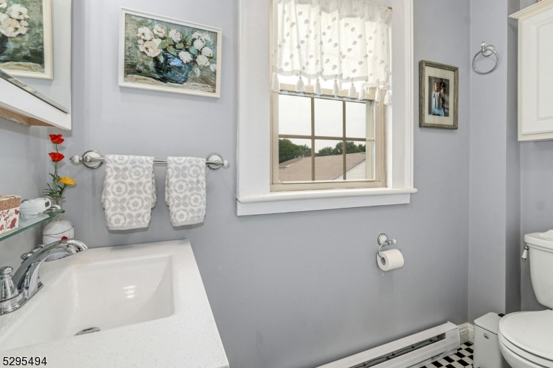 Westfield Town, New Jersey 07090, United States, 4 Bedrooms Bedrooms, ,2 BathroomsBathrooms,Residential,Pending,50990