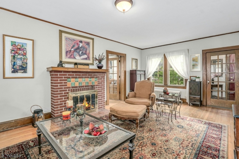 Westfield Town, New Jersey 07090, United States, 4 Bedrooms Bedrooms, ,2 BathroomsBathrooms,Residential,Pending,50990