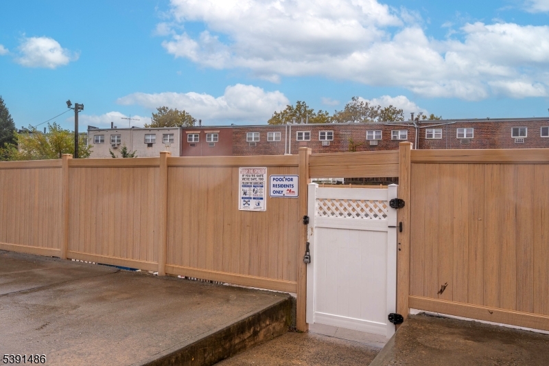 Jf Kennedy - Residential