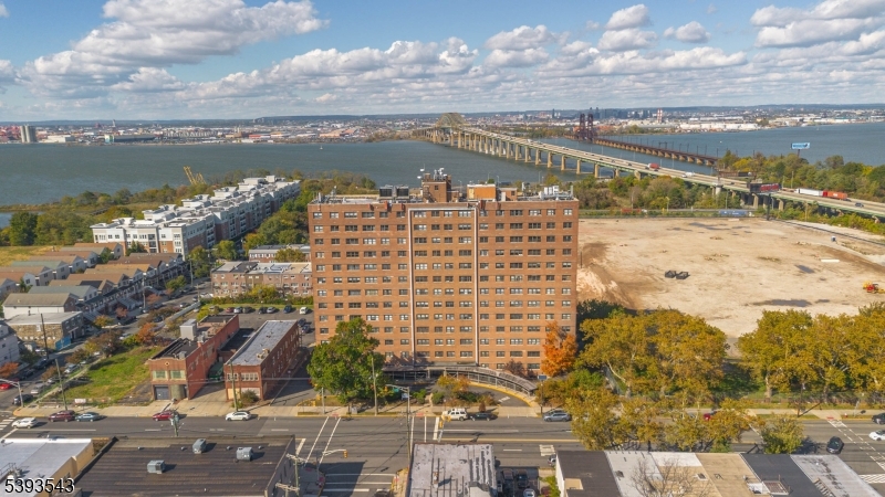 Jf Kennedy - Residential