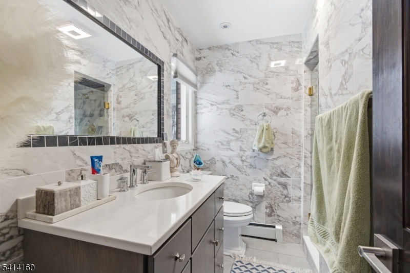 Simmons Lake - Residential