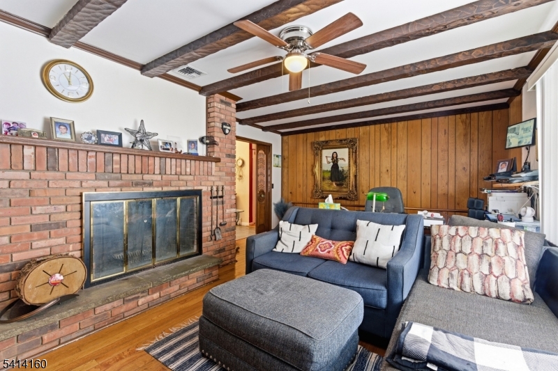 Simmons Lake - Residential