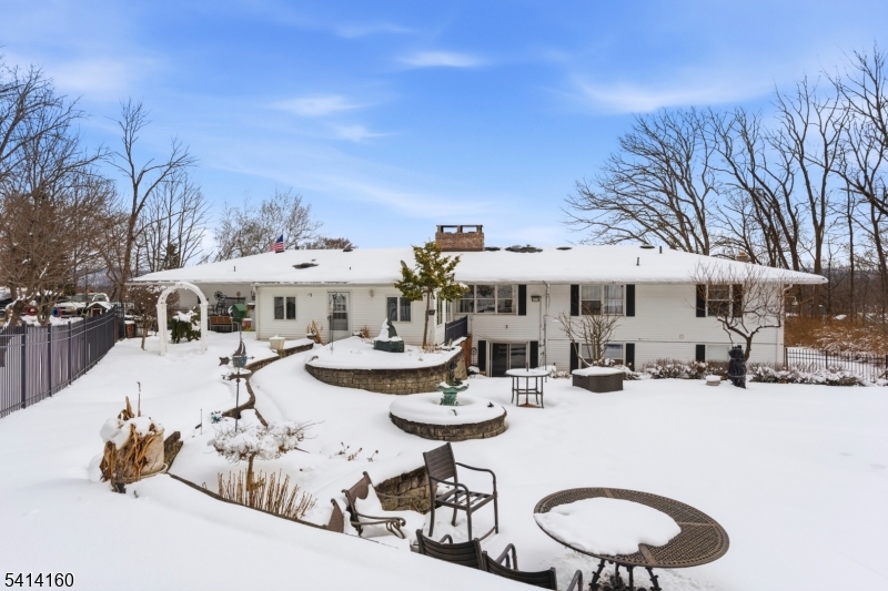 Simmons Lake - Residential