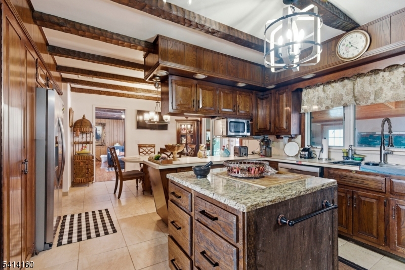 Simmons Lake - Residential