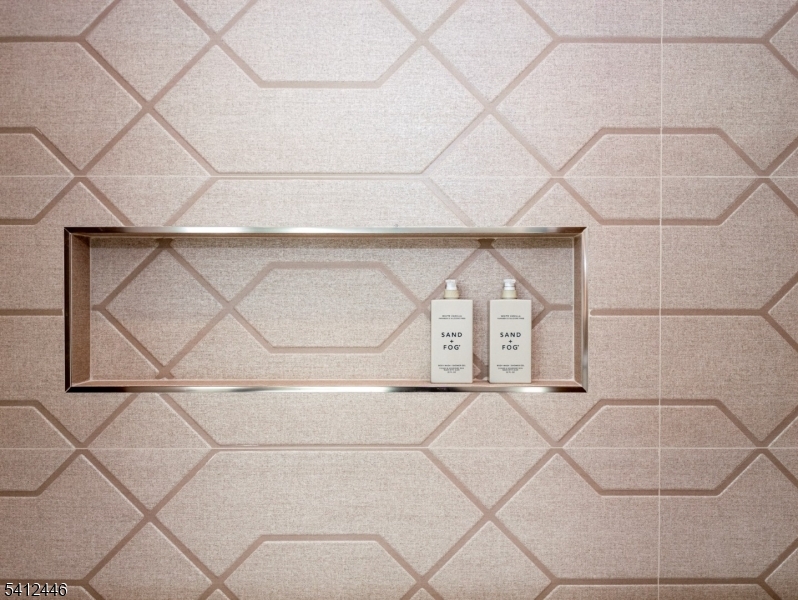 Upper Grande Rockleigh - Residential