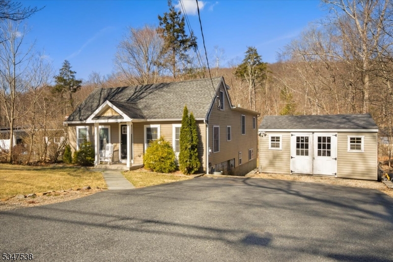 12 Whippoorwill Ln