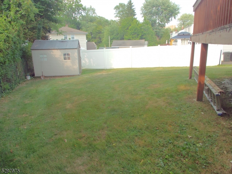 Photo 5 of 36 of 50 Mount Prospect Ave house