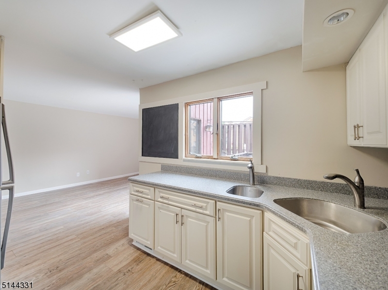 Hastings Square - Residential