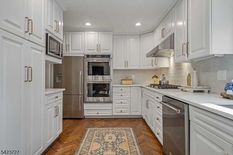 Eastgate Square Condo Assoc - Residential