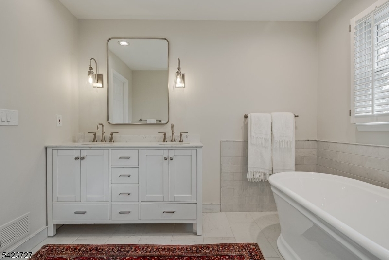 Eastgate Square Condo Assoc - Residential