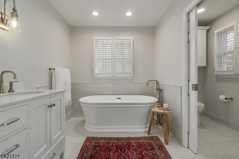 Eastgate Square Condo Assoc - Residential